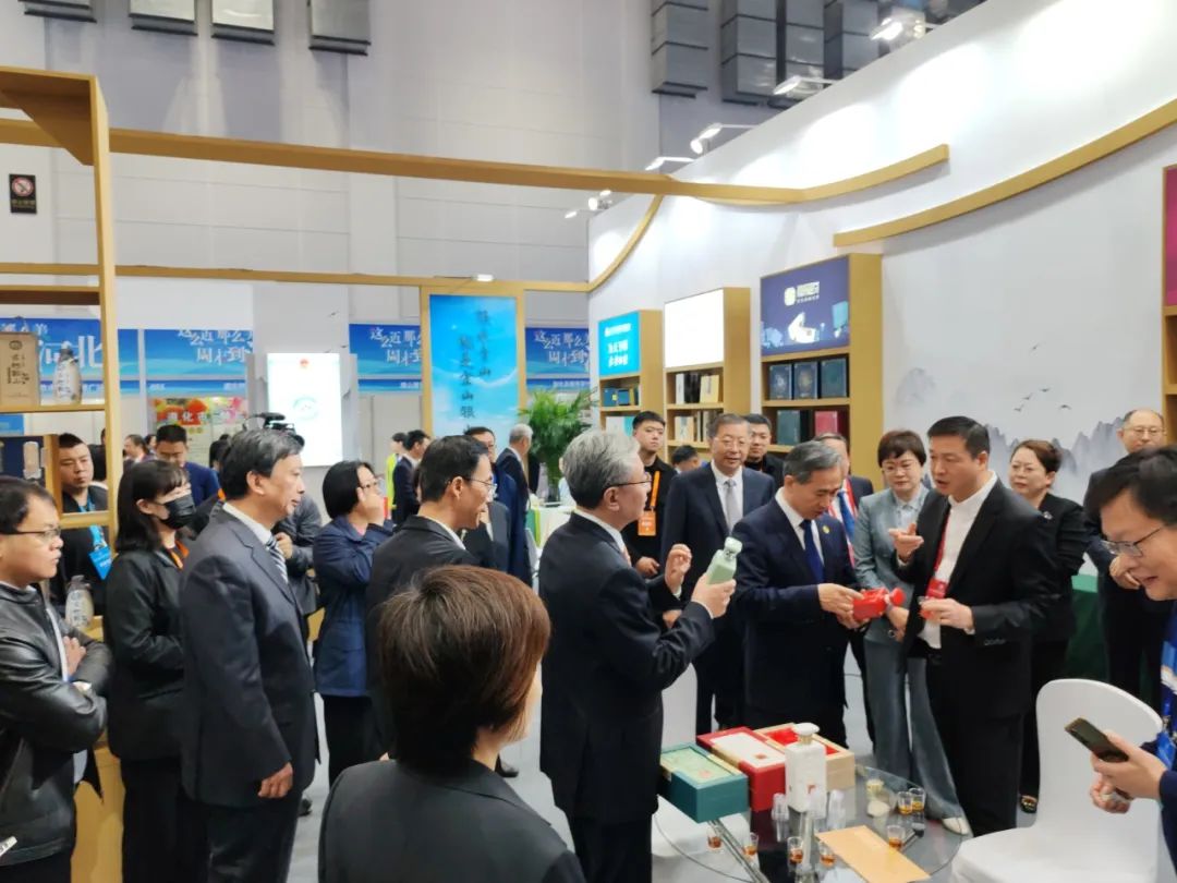 1698197107216716.jpg 2.jpg